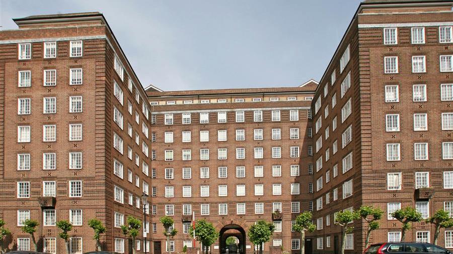 Flat for sale in Swan Court, Chelsea Manor Street, SW3