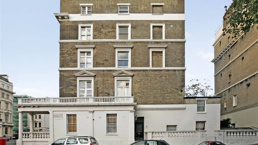 Flat rent Queen s Gate Gardens  SW7  ref  37752  Douglas Gordon