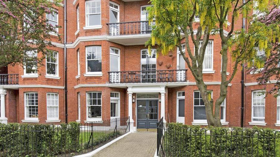 Flat for sale in Albany Mansions, Albert Bridge Road, SW11 featuring a