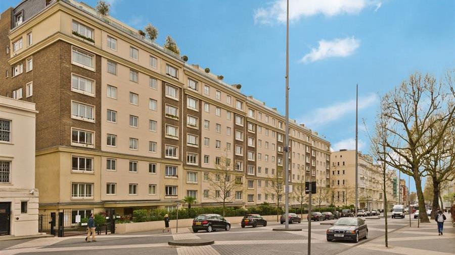 Flat for sale in Montrose Court, Princes Gate, SW7 featuring a porter