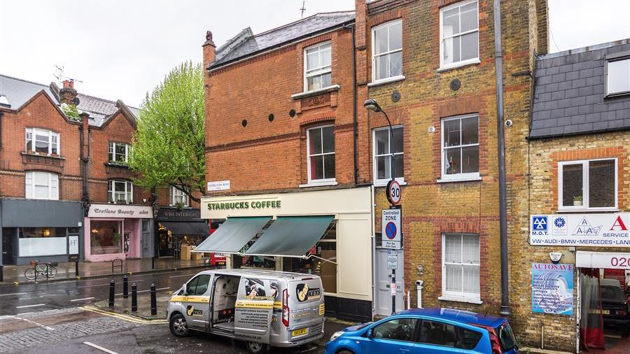 Flat to rent in Wandsworth Bridge Road, SW6 (ref 61951) Douglas & Gordon