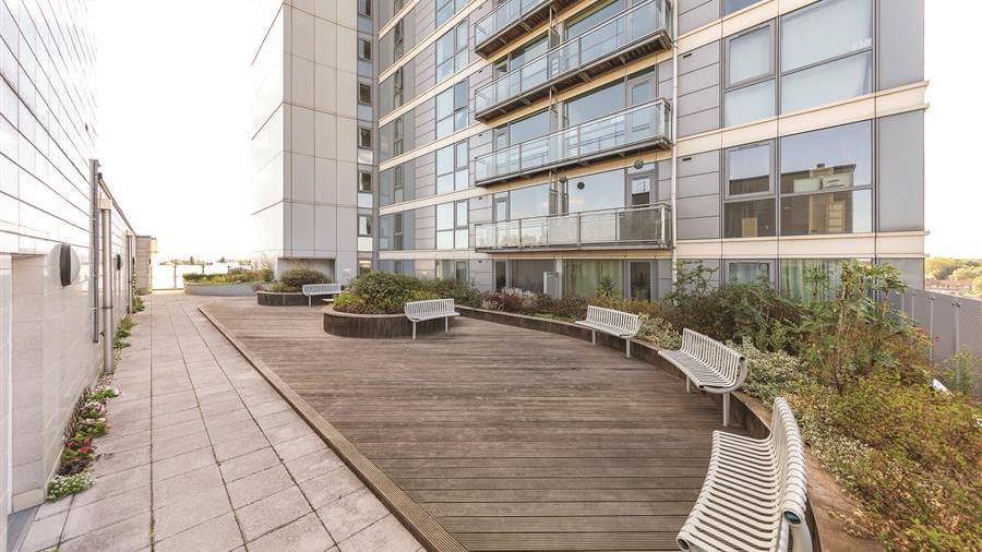 Flat for sale in Mapleton Road, SW18 (ref: 64466) - Douglas & Gordon