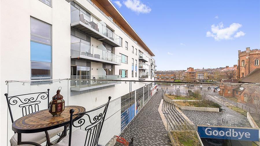 Flat for sale in Streatham High Road, SW16 featuring a balcony, a lift and underground parking