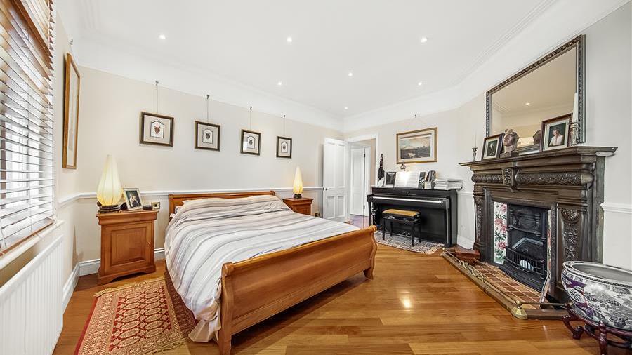 Flat for sale in Richmond Way, W14 (ref 70534) Douglas & Gordon